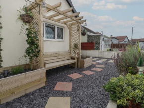 5 Woodside Avenue